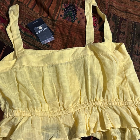 Forever 21 Pale Yellow Ruffle Button-Front Cropped Cami - Picture 4 of 9
